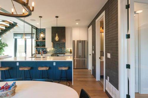 67-5-Denver-Lo-Hi-BoHo-Chic-Design-with-Hot-Tub