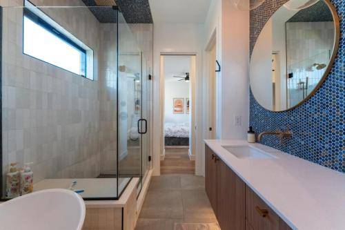 68-20-Denver-Lo-Hi-BoHo-Chic-Design-with-Hot-Tub